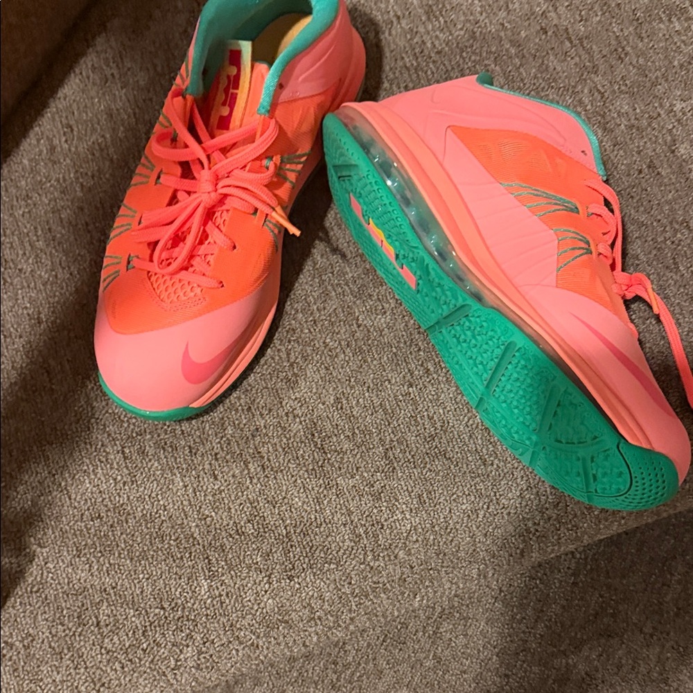Nike Men’s Sneakers Coral Pink with Teal Accents